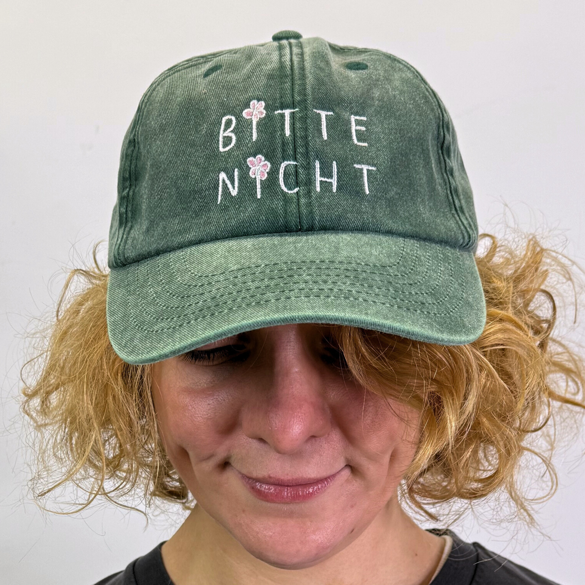 BITTE NICHT CAP